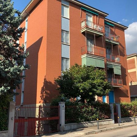Nibu Appartamenti - Appartamento Centrale Comodo A Tutto, Anche A Villa Chiara Казалеккьо-ди-Рено Экстерьер фото